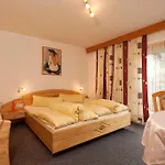 Haus Larcher