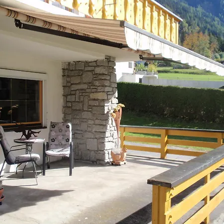 Guest house Haus Larcher 3*
